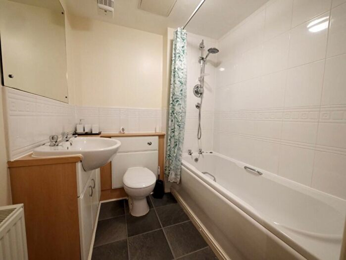 1 Bedroom Flat To Rent In Bethlehem Way, Lochend, Edinburgh, EH7