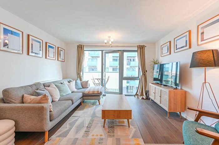 2 Bedroom Flat For Sale In Vickerys Wharf, Poplar, London, E14
