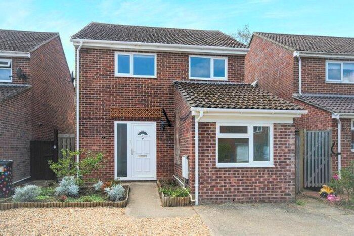 3 Bedroom Property To Rent In Cerne Close, Bournemouth, BH9
