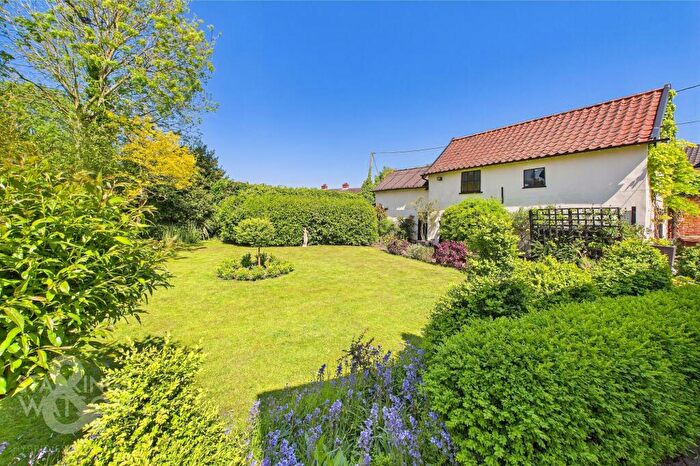 4 Bedroom Detached House For Sale In Bank Street, Pulham Market, Diss, IP21