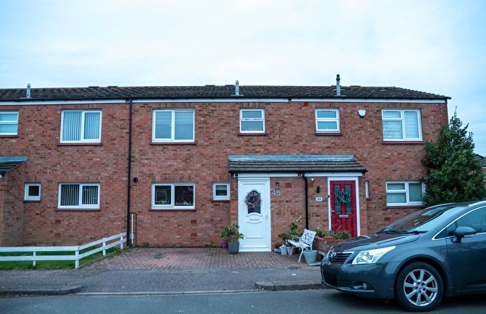 3 Bedroom Terraced House For Sale In Carrick Road, Bedford, MK41