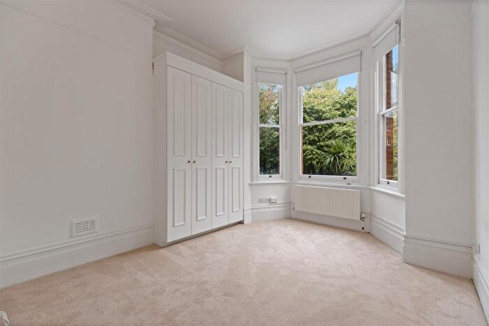 2 Bedroom Flat To Rent In Fairhazel Gardens, South Hampstead, NW6