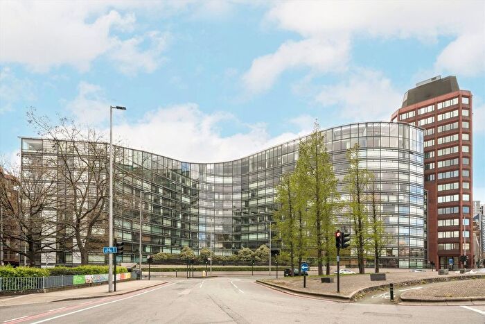 3 Bedroom Flat To Rent In Albert Embankment, Albert Embankment, SE1