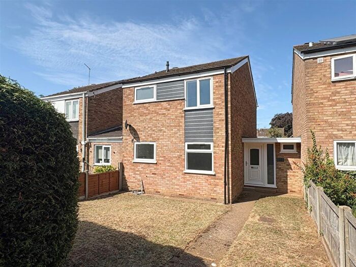3 Bedroom Property To Rent In Northcourt, Leighton Buzzard, Bedfordshire, LU7