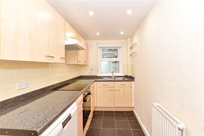 3 Bedroom Town House For Sale In Norman Road, Tunbridge Wells, Kent, TN1