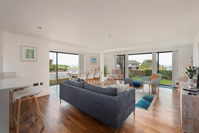 2 Bedroom Apartment To Rent In Graystone Road, Tankerton, Whitstable, CT5