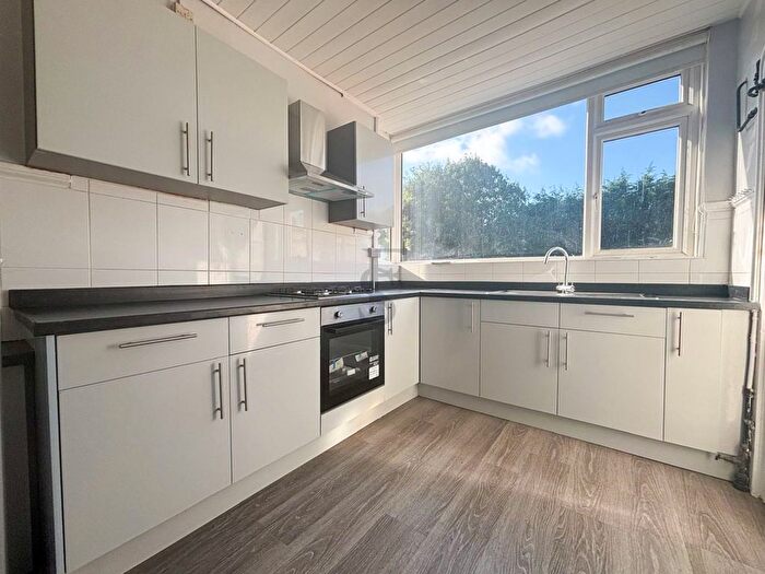 3 Bedroom Semi-Detached House To Rent In Meredith Road, Leicester, LE3