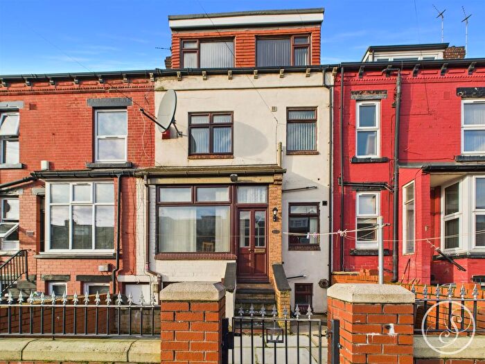 3 Bedroom Terraced House To Rent In St. Hildas Mount, Leeds, LS9