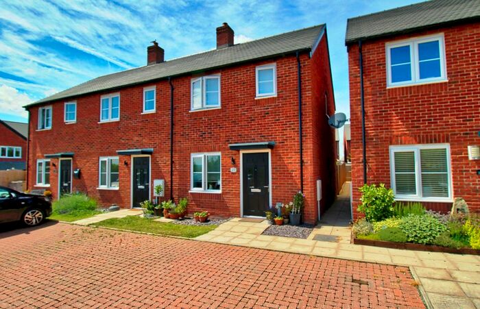2 Bedroom End Of Terrace House For Sale In Woodmanton Close, Clifton-On-Teme, Worcester, WR6