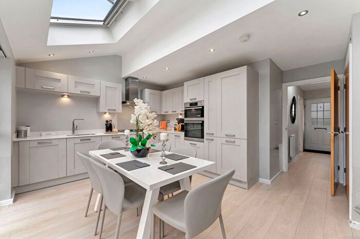 3 Bedroom Detached House For Sale In Old Coach Road, Runcorn, WA7