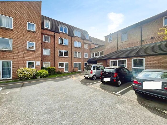 1 Bedroom Flat To Rent In Mount Hermon Road, Woking, GU22