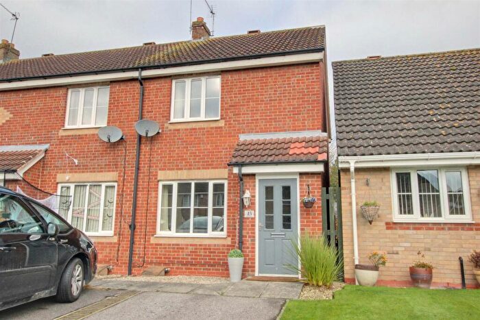 2 Bedroom Terraced House For Sale In Glebe Farm, Greens Lane, Wawne, HU7