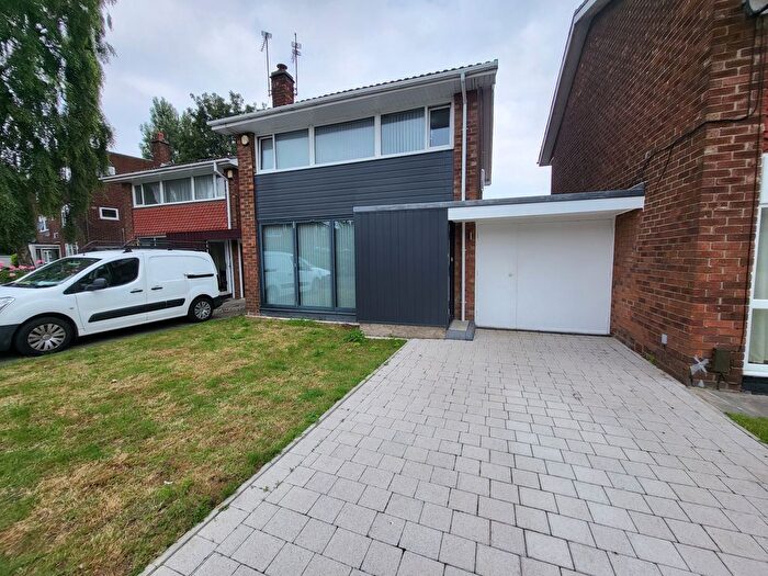 3 Bedroom Link Detached House To Rent In Peveril Street, Chorlton, Manchester., M21