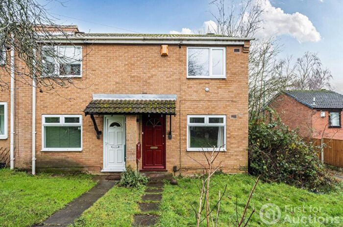 2 Bedroom End Of Terrace House For Sale In Landmere Gardens, Nottingham, Nottinghamshire, NG3