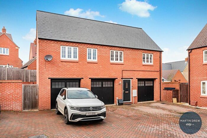 2 Bedroom Coach House For Sale In Foxhills Way, Brackley, NN13