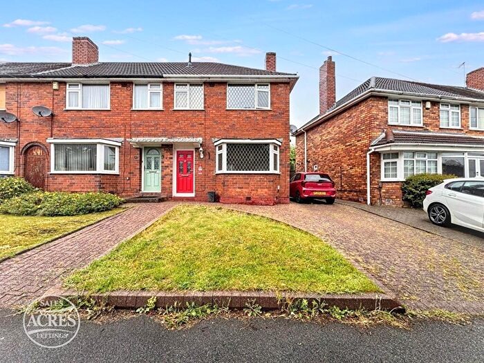 3 Bedroom End Of Terrace House For Sale In Sterndale Road, Great Barr, Birmingham, B42