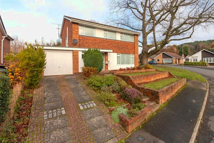 4 Bedroom Detached House To Rent In Melville Avenue, Frimley, Camberley, GU16