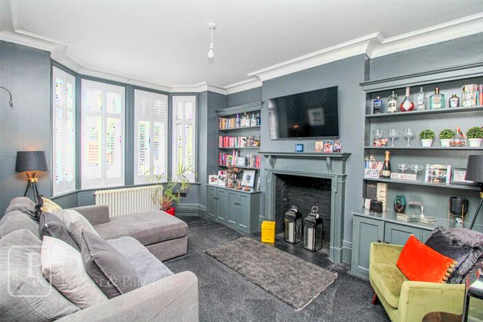 5 Bedroom Link Detached House For Sale In Skelmersdale Road, Clacton-on-Sea, Essex, CO15
