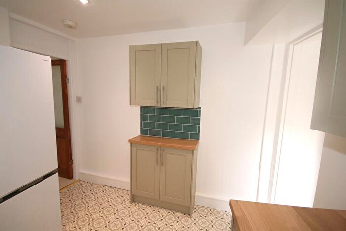 4 Bedroom House To Rent In Oaten Hill, Canterbury, CT1