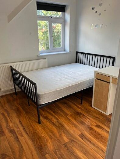 6 Bedroom Detached House To Rent In Maple Gardens, Reading, Berkshire, RG2