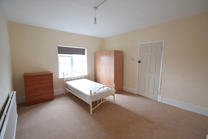 1 Bedroom Property To Rent In New Road, Dagenham, RM10