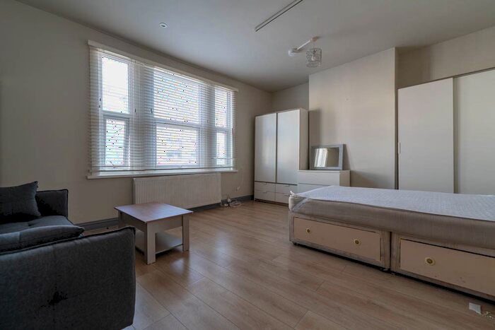 Studio To Rent In Church Lane, Leytonstone, E11