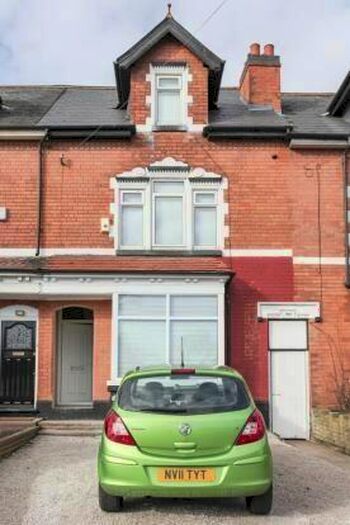 Studio To Rent In Moor End Lane, B24