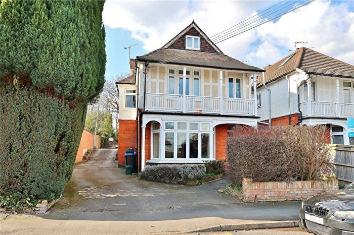 1 Bedroom Flat To Rent In York Road, Woking, Surrey, GU22