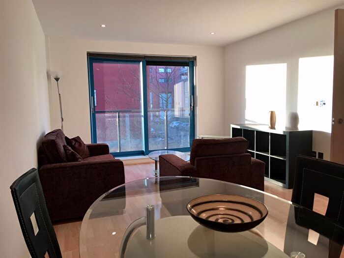 2 Bedroom Flat To Rent In Western Gateway, Westgate Apartments, London, E16