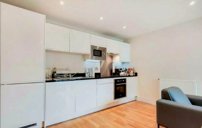 1 Bedroom Apartment To Rent In Elite House, Limehouse, E14