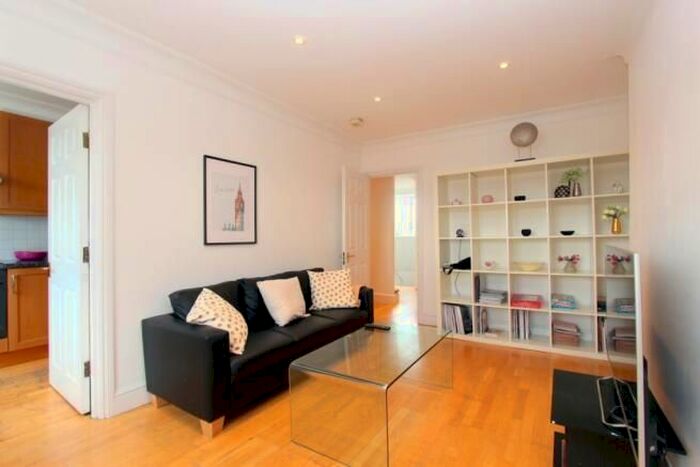 2 Bedroom Flat To Rent In Gloucester Road, London, SW7