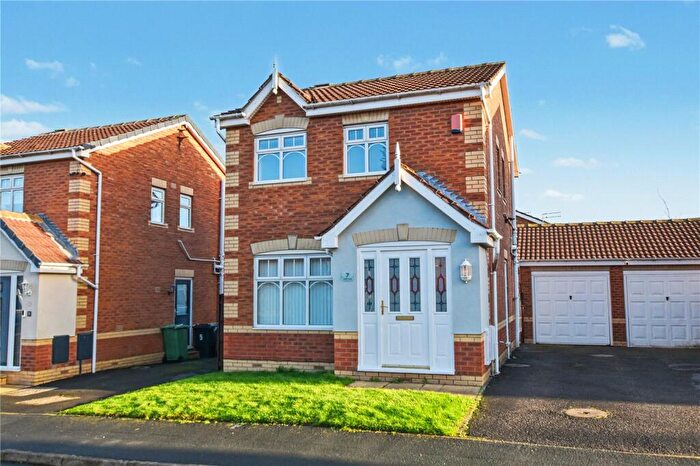 3 Bedroom Detached House For Sale In Lister Walk, Morley, Leeds, LS27