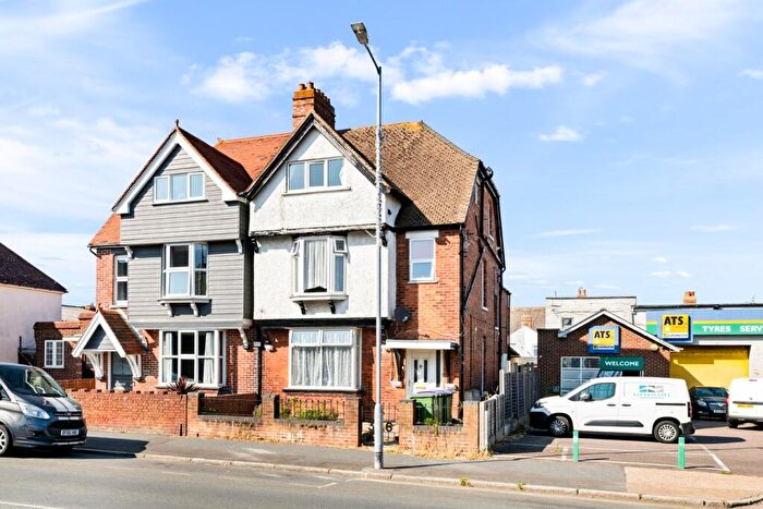 1 Bedroom Flat For Sale In Cheriton Road, Folkestone, CT19