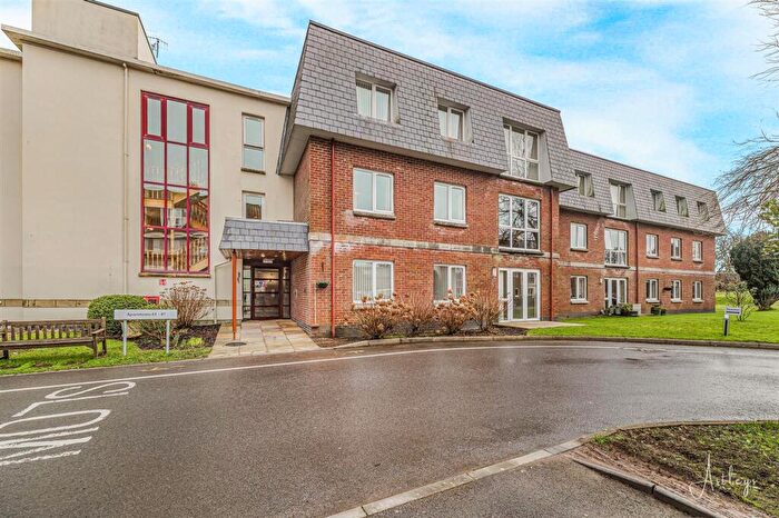 2 Bedroom Apartment For Sale In Clyne Common, Willow Court, SA3