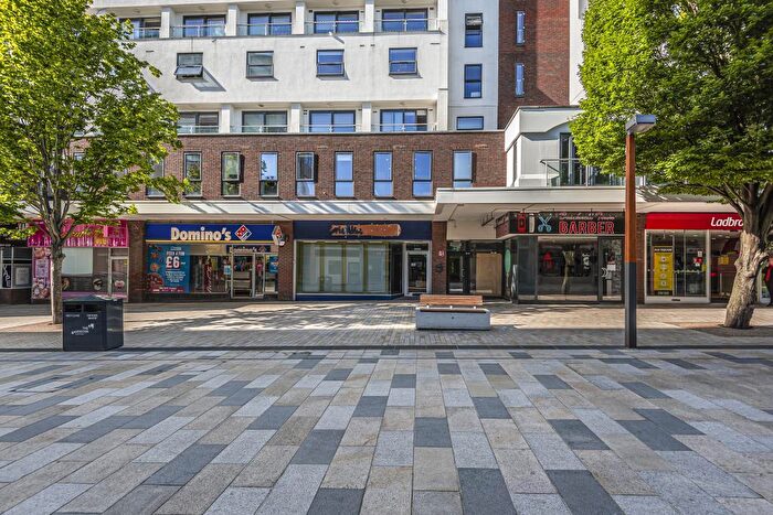 2 Bedroom Apartment To Rent In Miflats, Bracknell, Berkshire, RG12