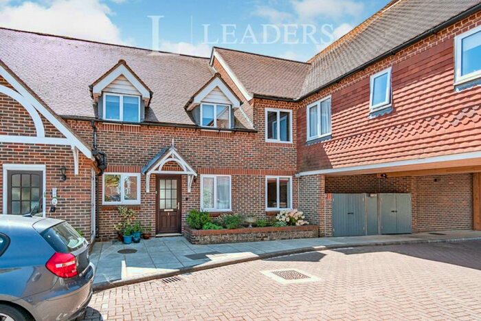 2 Bedroom Flat To Rent In Retirement Flat In Angmering Village, BN16