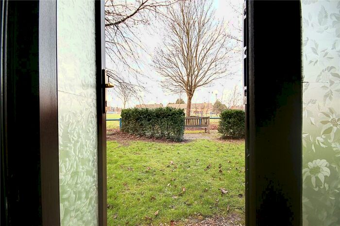 2 Bedroom Flat To Rent In Cracknell Close, Enfield, Middlesex, EN1