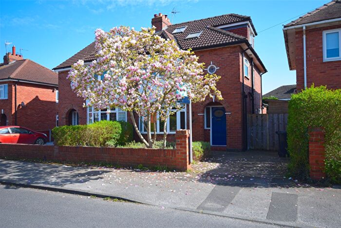 4 Bedroom Semi Detached House To Rent In Southolme Drive, York, YO30