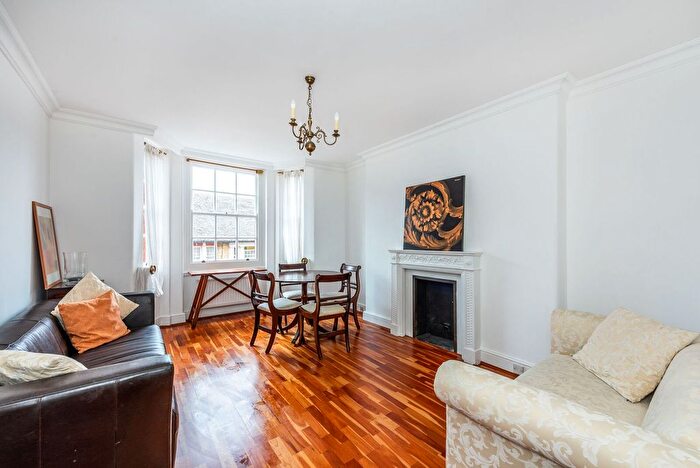 2 Bedroom Flat To Rent In Gladstone Court, Westminster, London, SW1P