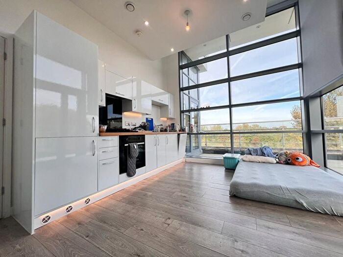 2 Bedroom Flat To Rent In Edinburgh House, Edinburgh Gate, Harlow, CM20