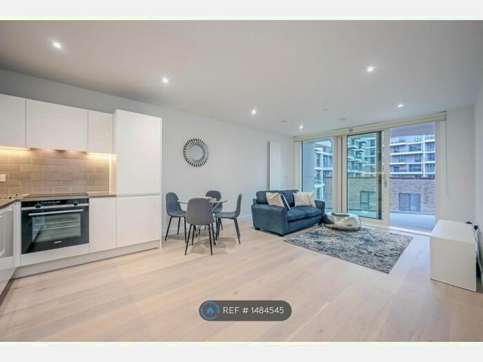 2 Bedroom Flat To Rent In Carrick House, London, E16