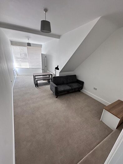 2 Bedroom House To Rent In Highland Crescent, Clifton, Bristol, BS8