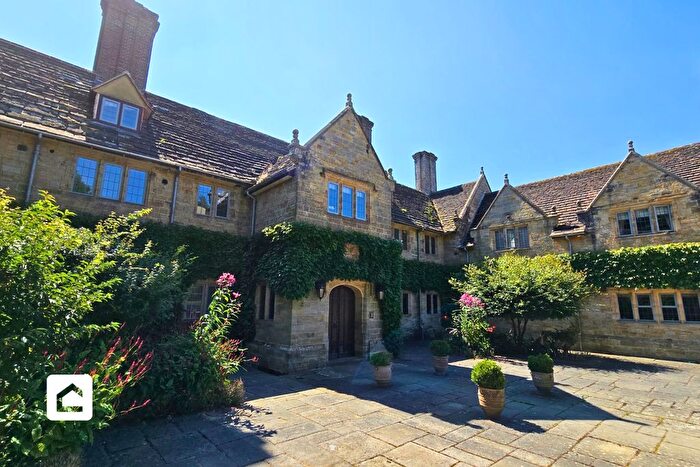 2 Bedroom Flat To Rent In East Grinstead, West Sussex, RH19