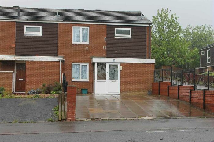 3 Bedroom Semi-Detached House To Rent In Landswood Close, Kingstanding, B44