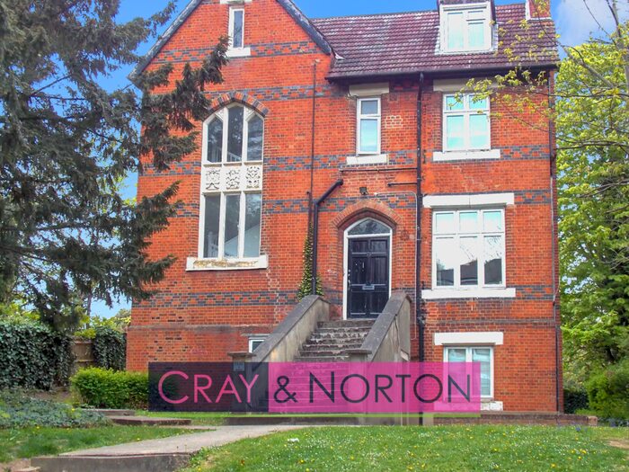 2 Bedroom Flat To Rent In Top Floor Flat, Thicket Road, Anerley, SE20