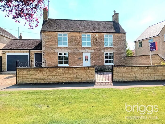 4 Bedroom Detached House For Sale In Towngate East, Market Deeping, PE6