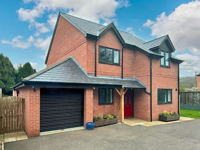 4 Bedroom Detached House For Sale In Woolhope, Hereford, HR1