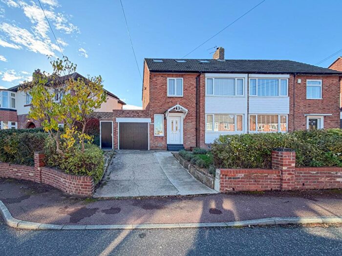 4 Bedroom Semi-Detached House For Sale In Wayside, Strathmore Avenue, Rowlands Gill, NE39