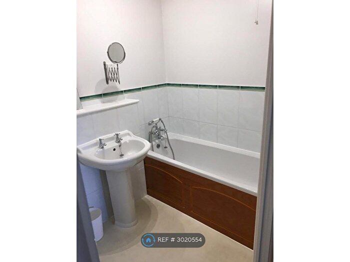 2 Bedroom Flat To Rent In Truro Road, Ramsgate, CT11