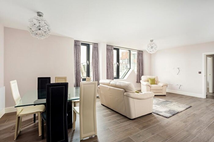 2 Bedroom Apartment To Rent In Sheet Street Windsor, SL4